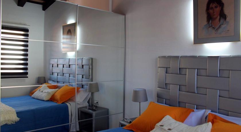 Apartaments Y Habitacions Entre Volcans Olot Camera foto