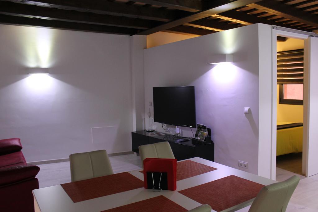 Apartaments Y Habitacions Entre Volcans Olot Esterno foto